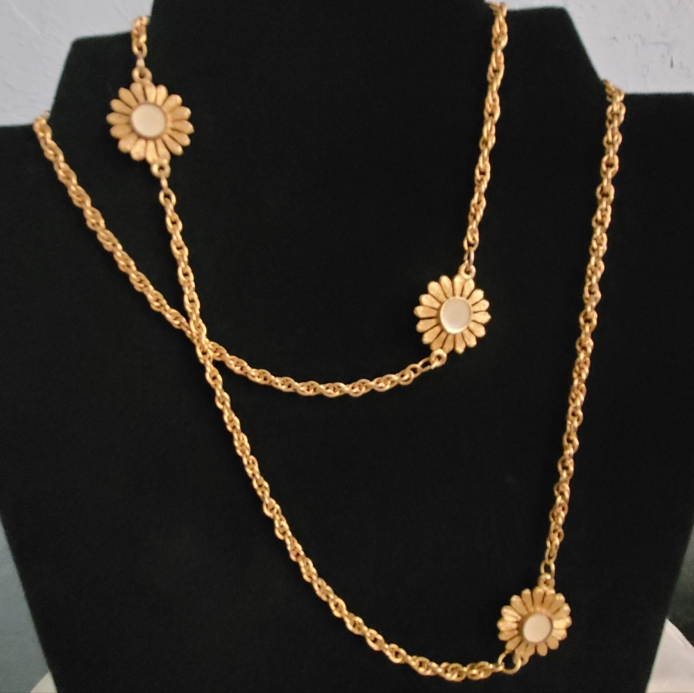 Vintage Flower Necklace